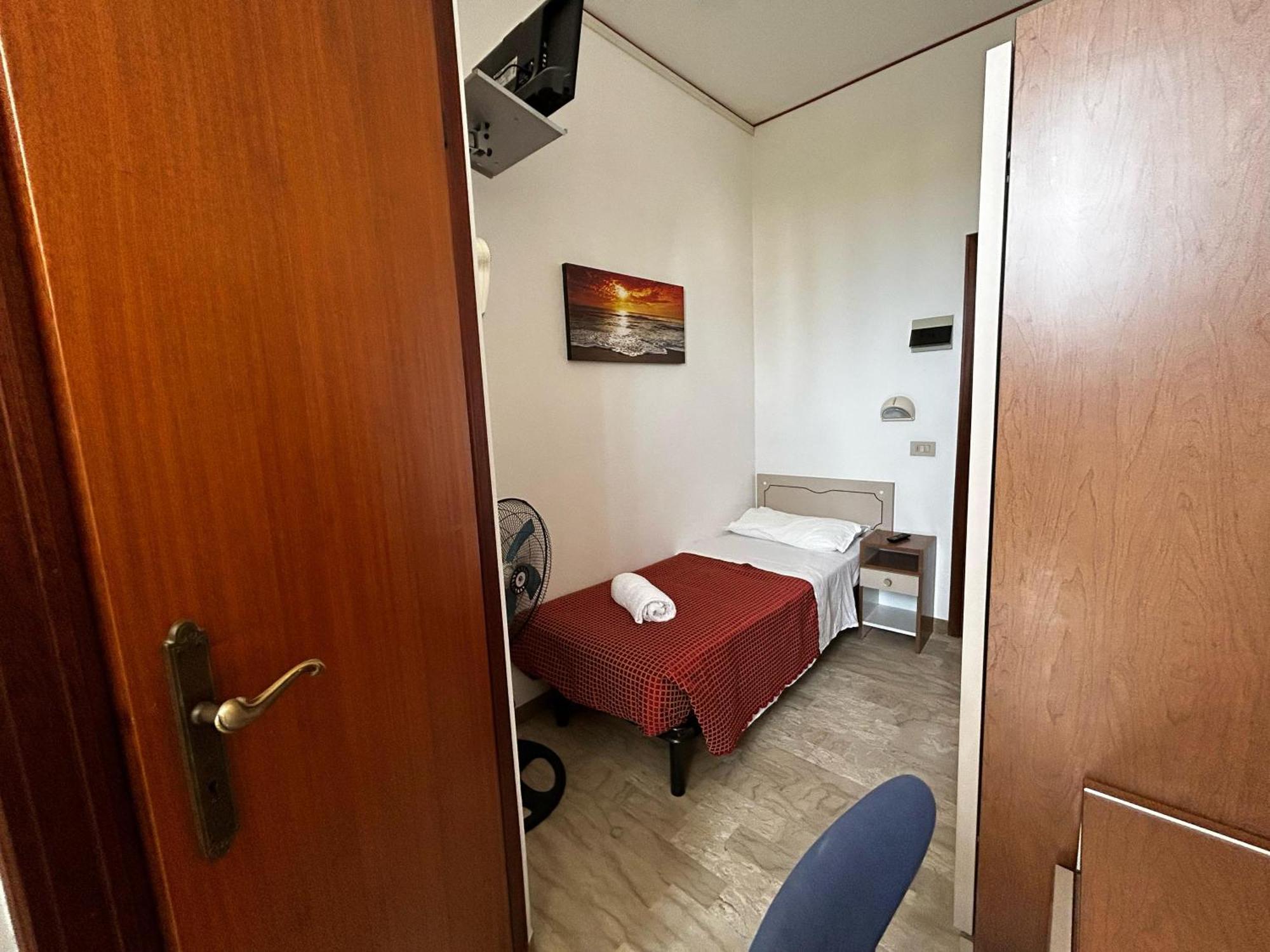 Anny Hotel Rimini Exterior foto